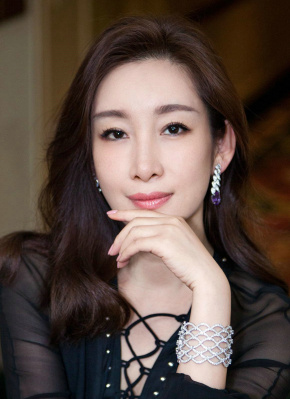 美女靠逼
